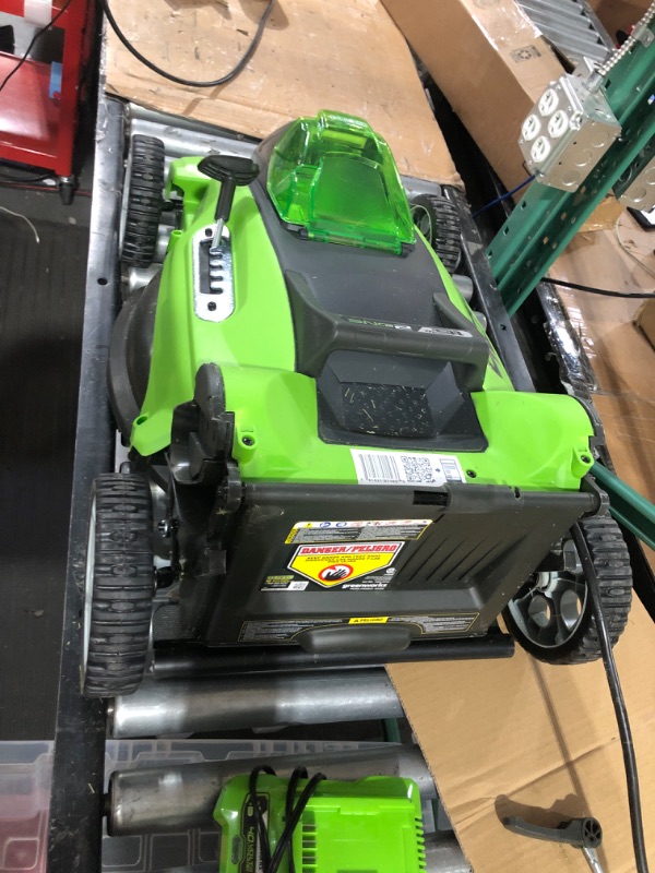 Photo 7 of ****USED***
Greenworks 40V 16" Cordless Electric Lawn Mower, 4.0Ah Battery and Charger Included
