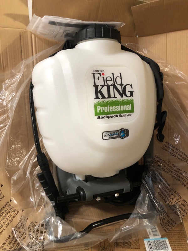 Photo 5 of Field King 190328 Backpack Sprayer, 4 Gallon,