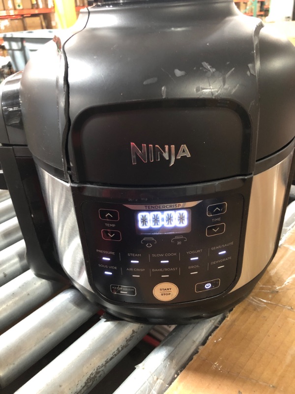 Photo 6 of ****FOR PARTS ONLY -  SEE NOTES / PICS****
Ninja FD302 Foodi 11-in-1 Pro 6.5 qt. Pressure Cooker & Air Fryer Silver/Black 