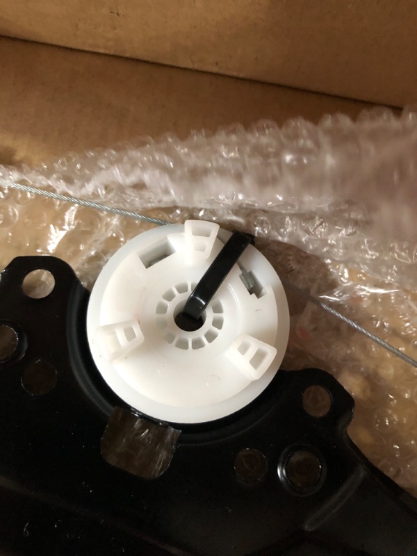 Photo 1 of Front Passenger Side Window Regulator Assembly With Motor For 2012-2017 Fi-at 500