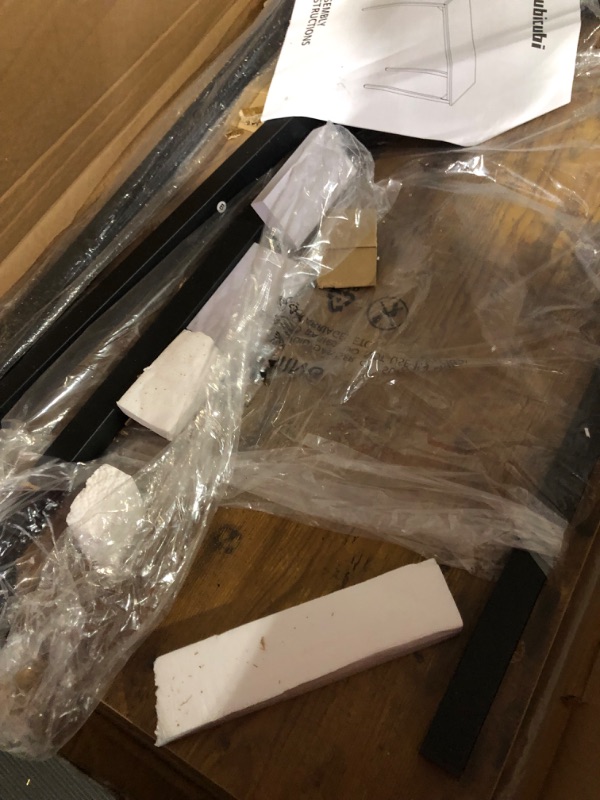 Photo 1 of [FOR PARTS] Computer Desk *missing parts 