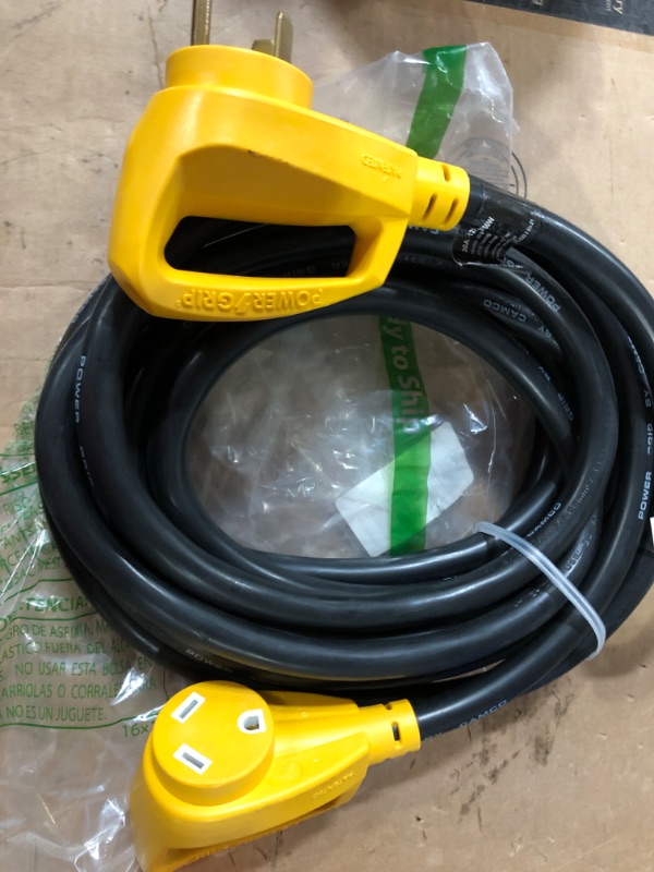 Photo 2 of LOOKS NEW**
Camco PowerGrip RV Extension Cord | Features Power Grip Handles and an Extremely Flexible Design | 30-Amp, 10-Gauge, 25 Feet (55191) 25' Cord