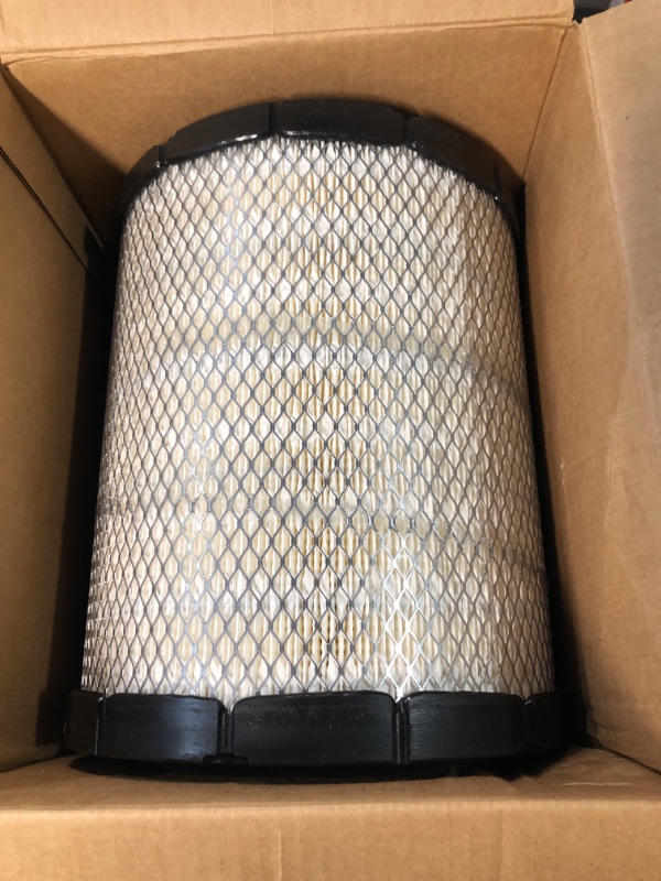 Photo 1 of Luberfiner LAF5633 Heavy Duty Air Filter Fits Select for Isuzu NPR (2008-17) (Isuzu 8970622940)