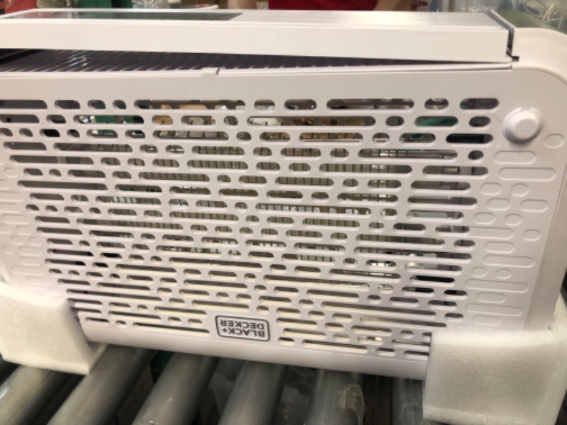 Photo 1 of **PARTS ONLY, NON-FUNCTIONAL** Black+decker Indoor Bug Zapper White