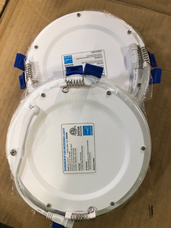 Photo 2 of * pack of 2 *
HALO LT 5/6 inch Selectable 3CCT (3000-5000K) Integrated LED, White Recessed Light, 