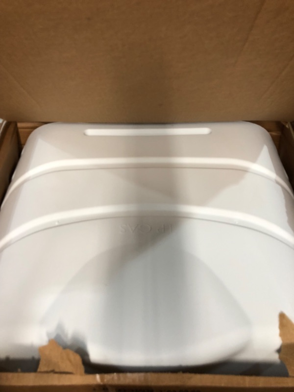 Photo 2 of *LIKE NEW*Camco Dual RV Propane Tank Cover | Fits 20lb or 30 lb Steel Double Tanks | Polar White (40559)