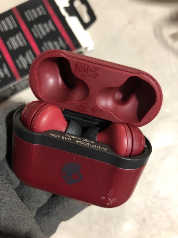 Photo 3 of * item used * charger broken see images *
Skullcandy Indy Evo True Wireless In-Ear Bluetooth Earbuds, - Red Deep Red