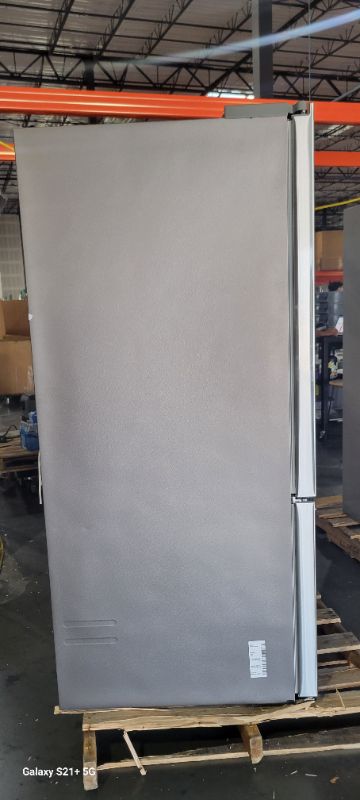 Photo 9 of ***SCRATCHED/DENTED - SEE PICTURES***
Samsung 28.2 Cu. Ft. Fingerprint Resistant Stainless Steel Standard Depth French Door Refrigerator