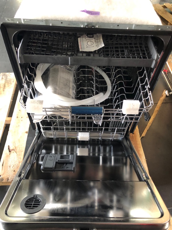 Photo 4 of 39 DBA Dishwasher In PrintShield™ Finish With Third Level Utensil Rack