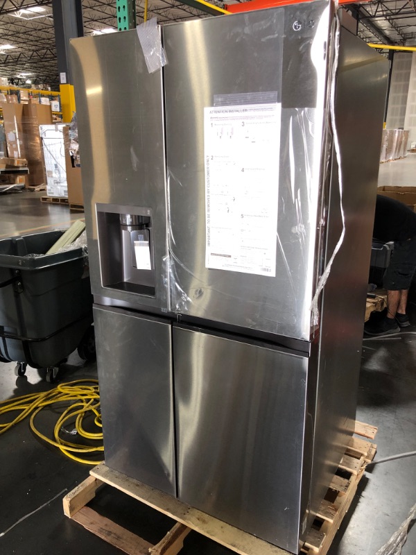 Photo 3 of **DAMAGED***LG 27.2-cu ft Side-by-Side Refrigerator with Ice Maker (Printproof Stainless Steel)