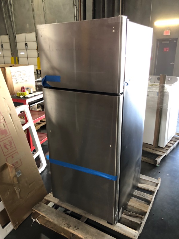 Photo 1 of GE 17.5-cu ft Top-Freezer Refrigerator with Ice Maker (Stainless Steel) ENERGY STAR