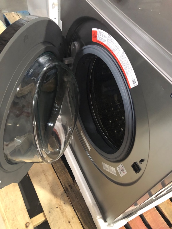 Photo 7 of Samsung Bespoke 5.3-cu ft High Efficiency Stackable Steam Cycle Smart Front-Load Washer (Silver Steel) ENERGY STAR