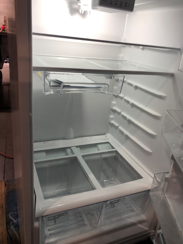 Photo 9 of Whirlpool 17.6-cu ft Top-Freezer Refrigerator (White)