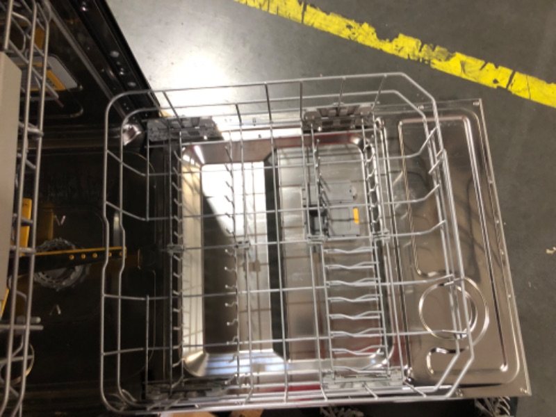 Photo 8 of  SAMSUNG Bespoke Smart 42dBA Dishwasher with StormWash+™ and Smart Dry 