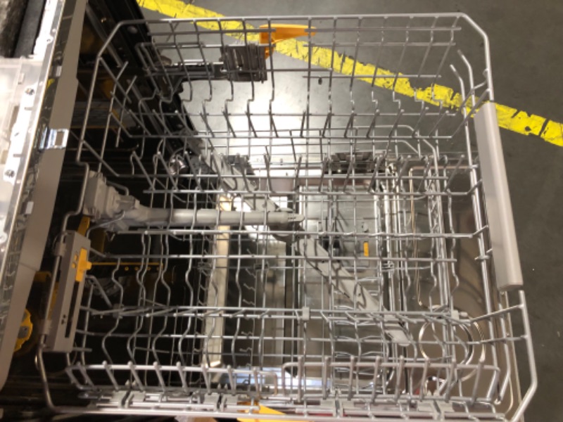 Photo 9 of  SAMSUNG Bespoke Smart 42dBA Dishwasher with StormWash+™ and Smart Dry 