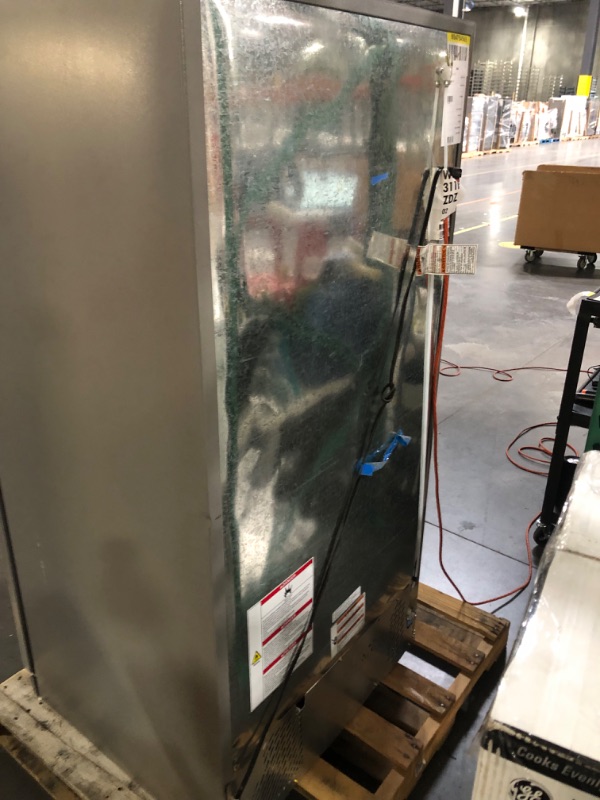 Photo 4 of Whirlpool 20.5-cu ft Top-Freezer Refrigerator (Fingerprint Resistant Stainless Steel)