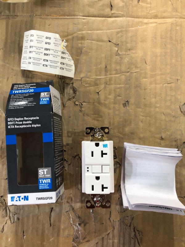 Photo 2 of (USED - SEE NOTES) TWRSGF20W Arrow Hart Tamper and Weather Resistant Duplex Gfci Receptacle, 125 Vac, 20 A, 2 Pole, 3 Wire, White