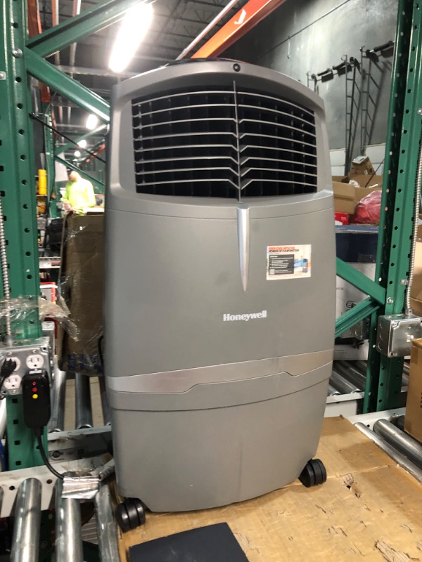 Photo 5 of **PARTS ONLY** Honeywell 525 CFM Indoor Portable Evaporative Air Cooler, Gray **DOES NOT INCLUDE REMOTE, MISSING REMOTE** 