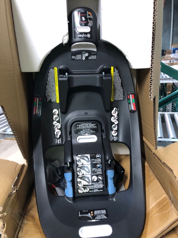 Photo 3 of Cybex SafeLock Base, Black