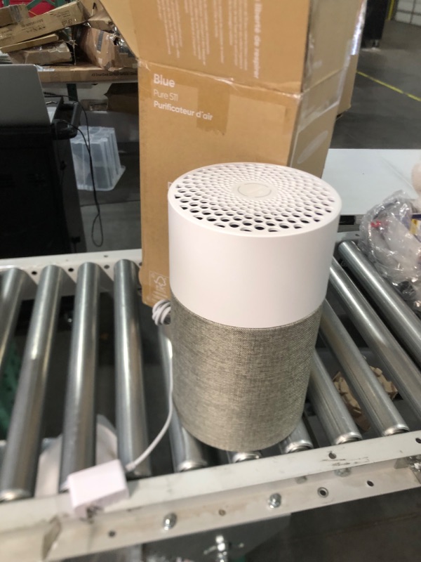 Photo 1 of **FOR PARTS OR REPAIR**
BLUEAIR Air Purifiers for Bedroom, HEPASilent Small Room Air Purifiers for Home, Air Purifiers for Pets Allergies Air Cleaner, Virus Air Purifier for Dust, Baby Air Purifier for Nursery Blue Pure 511
