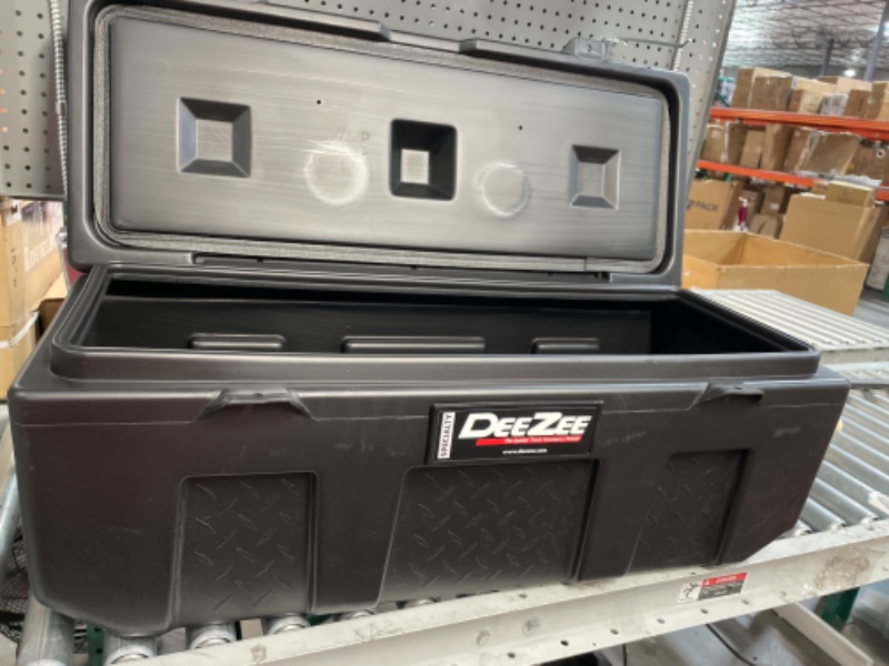 Photo 3 of DEE ZEE DZ6535P Poly Plastic Storage Chest