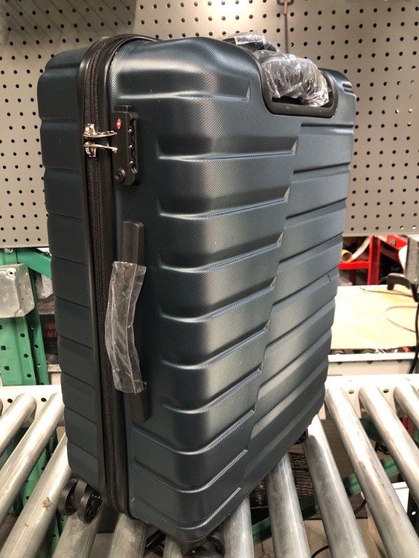 Photo 2 of 24 inch luggage