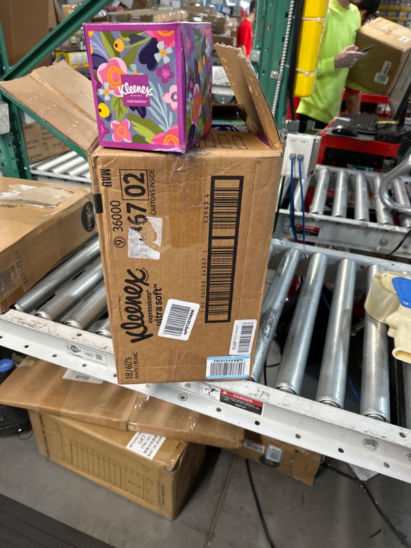 Photo 1 of 20 pack of Kleenex