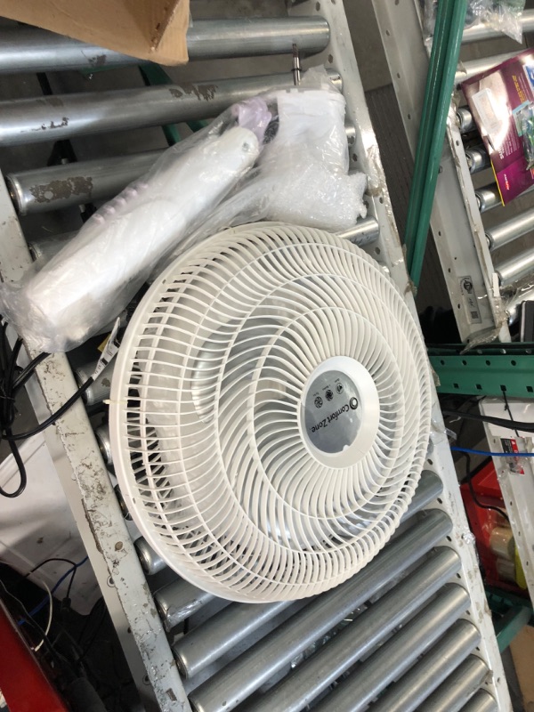 Photo 2 of **PARTS ONLY** Comfort Zone PowrCurve CZST180WS 18" Stand Fan