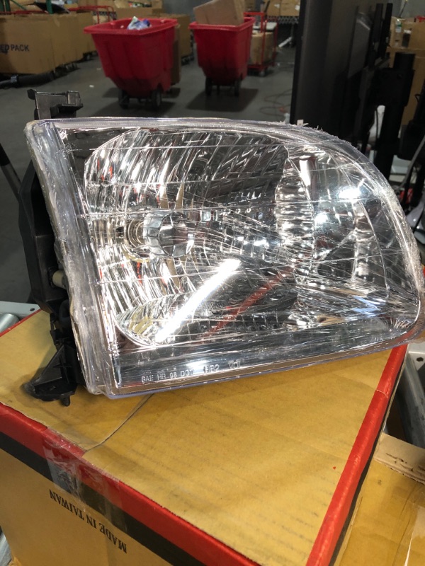 Photo 2 of **USED**Dorman 1590851 Passenger Side Headlight Assembly Compatible with Select Toyota Models
