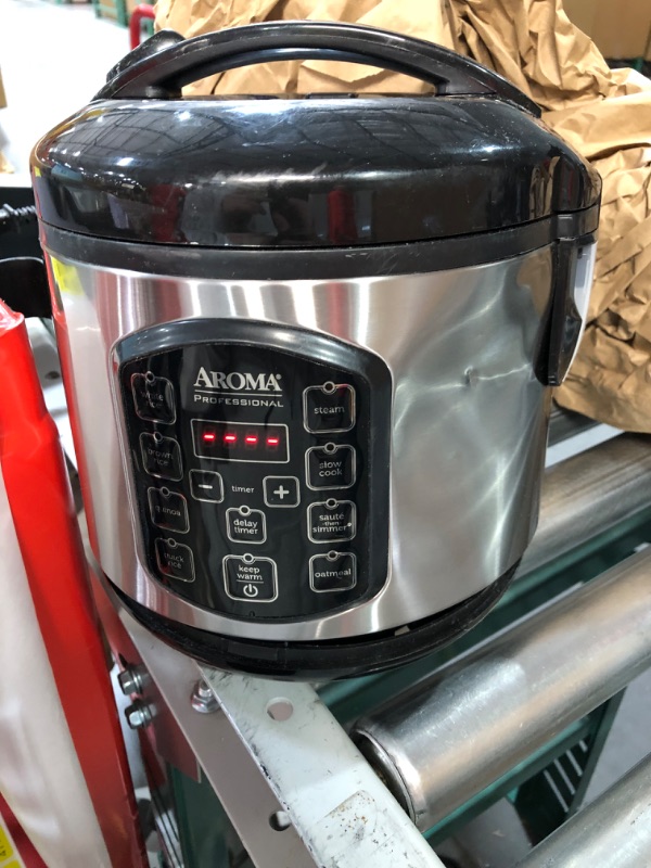 Photo 3 of **WORKS**MAJOR DAMAGE**Aroma Housewares ARC-954SBD Rice Cooker, 4-Cup Uncooked 2.5 Quart, Professional Version