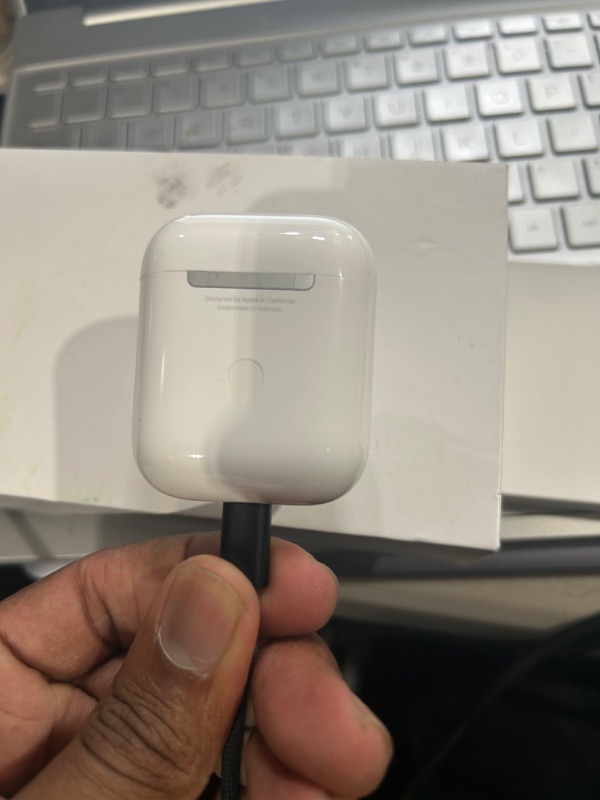 Photo 5 of Apple Wireless Charging Case for AirPods