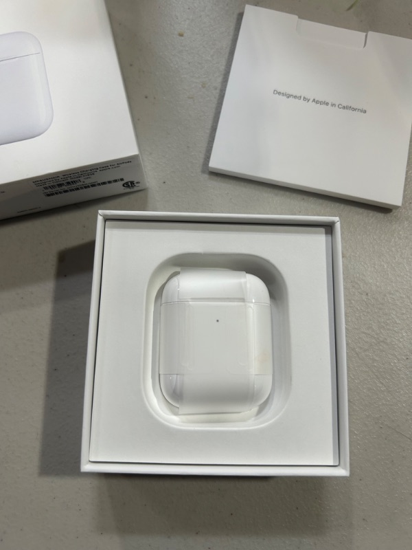 Photo 4 of Apple Wireless Charging Case for AirPods