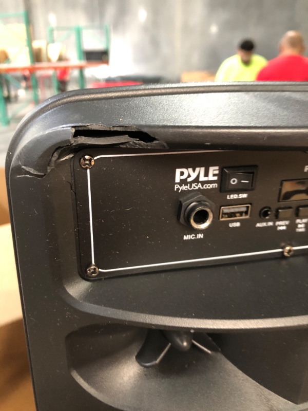 Photo 3 of * DAMAGED * 
Pyle Portable Bluetooth PA Speaker