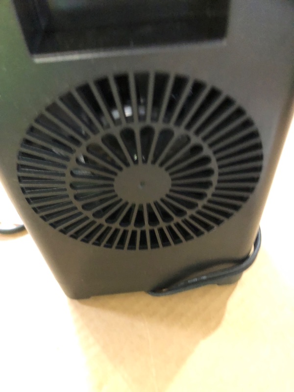 Photo 4 of 1500W 60°Oscillating Electric Heater