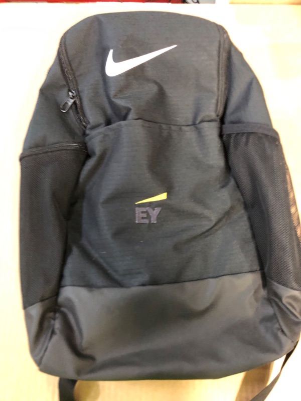 Photo 3 of Nike Brasilia Medium Training Backpack