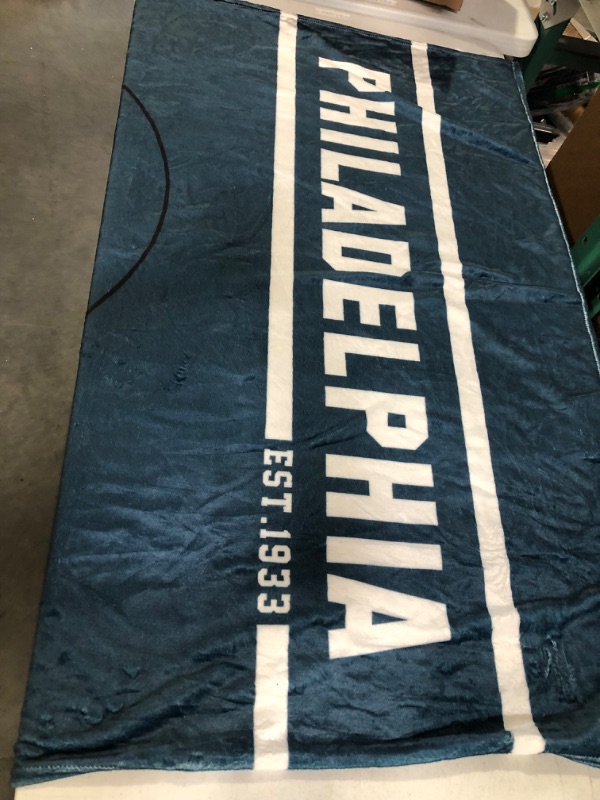 Photo 2 of *USED*PHILADELPHIA EAGLES BLANKET 