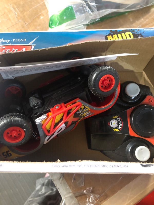 Photo 2 of Jada Toys: Disney Pixar Cars 1:24 Lightning McQueen XRS RC Remote Control Car 2.4 GHz