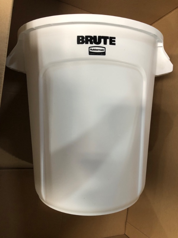 Photo 3 of Brute 10 Gal. White Plastic Round Trash Can x2