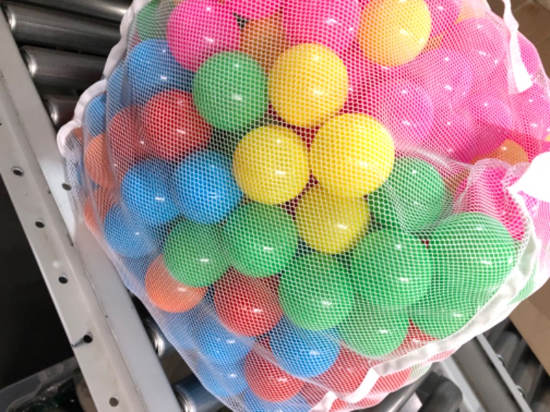 Photo 1 of Amazon Basics BPA Free Crush-Proof Plastic Ball Pit Balls with Storage Bag 400 Pcs.(Retail $62.40)