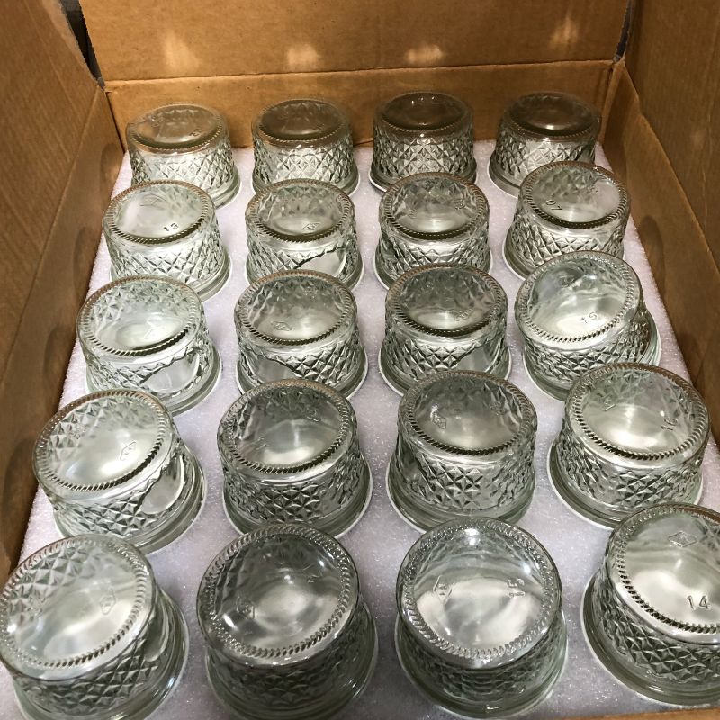 Photo 3 of **LIKE NEW** VERONES  40 PACK Mason Jars Canning Jars, 4 OZ Jelly Jars With One Piece Regular Lids