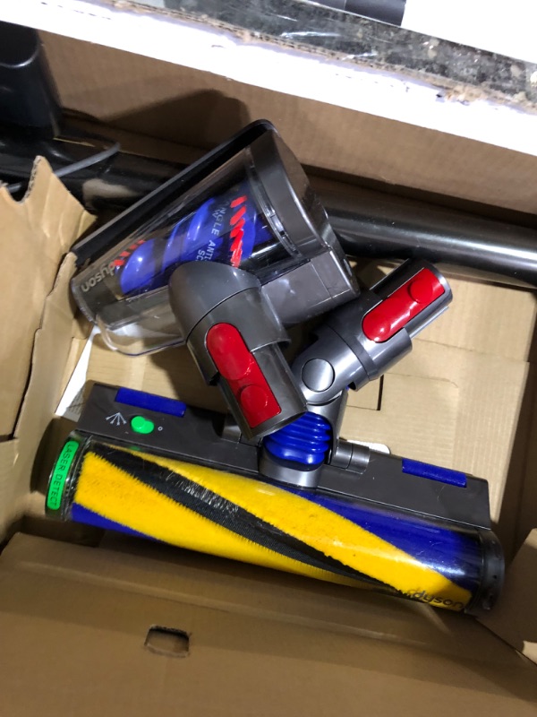 Photo 10 of **USED** Dyson V15 Detect Cordless Vacuum Cleaner, Multicolor