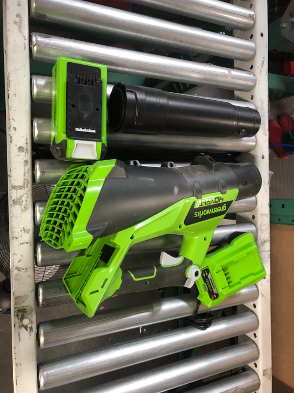 Photo 2 of *UNTESTED* Greenworks 40V (110 MPH / 390 CFM) Cordless Axial Blower, 2.5Ah Battery and Charger Included Blower (2.5Ah) Axial Blower