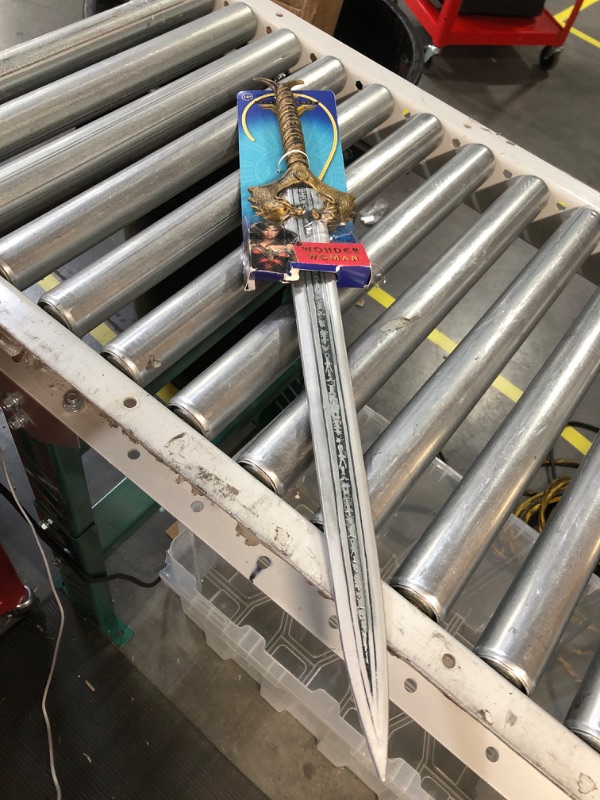 Photo 2 of Wonder Woman Sword