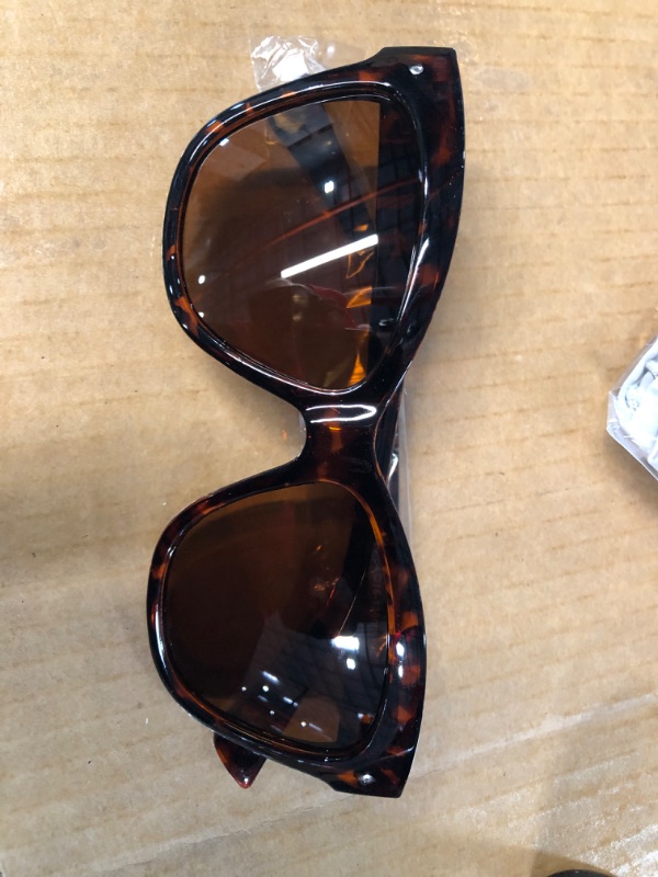 Photo 1 of FIMILU Trendy Sunglasses
