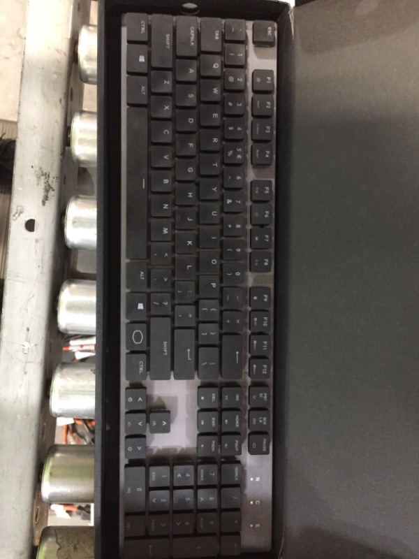 Photo 3 of Coolermaster SK650 Keyboard 