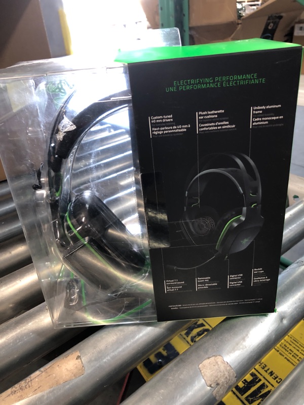 Photo 3 of Razer Electra V2 USB: 7.1 Surround Sound - Auto Adjusting Headband - Detachable Boom Mic with In-Line Controls - Gaming Headset Works with PC & PS4 (RZ04-02220100-R3U1)