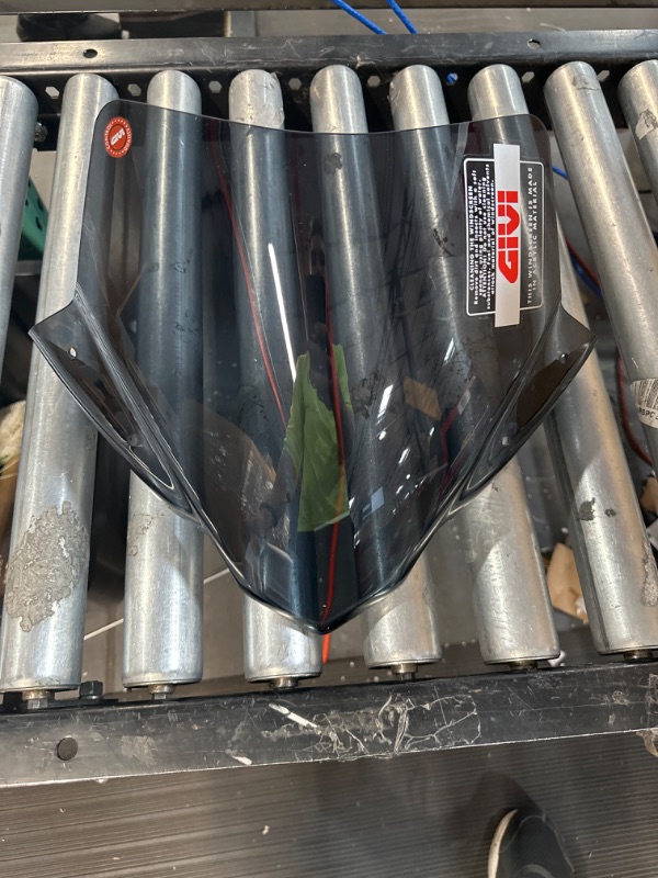 Photo 1 of GIVI A2118 Windscreen Yamaha MT-07/ FZ-7 - Smoked.