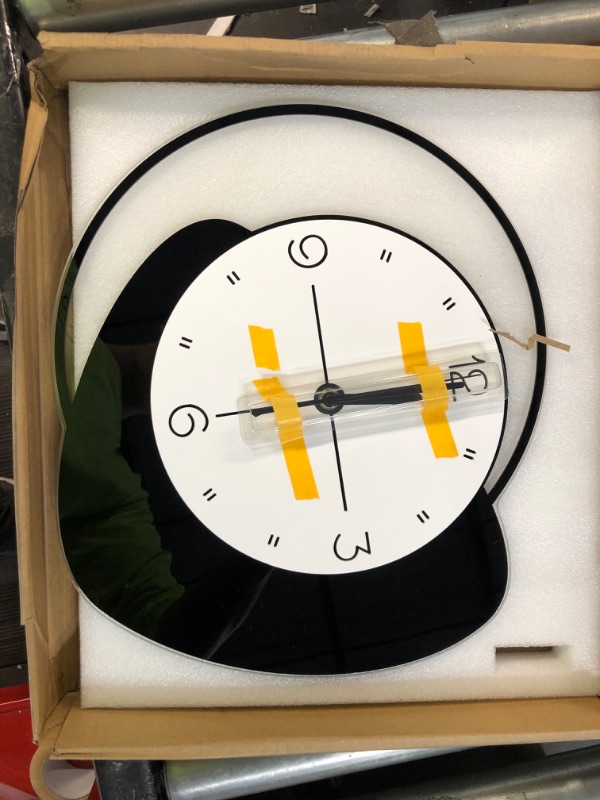 Photo 1 of *UNTESTED* Decorative Wall Clock