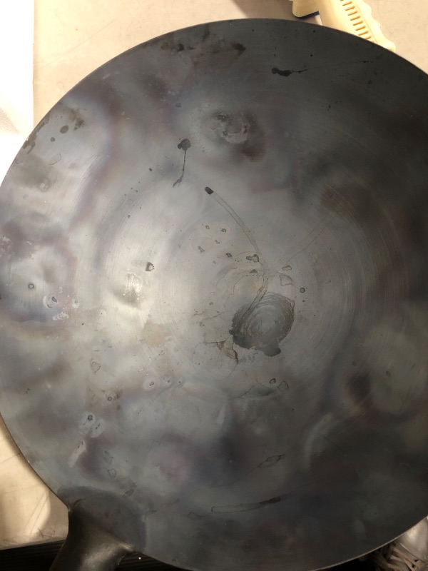 Photo 3 of ***item used***not functional**sold for parts**or repair**
NUWAVE MOSAIC Induction Wok with 14-inch carbon steel wok with tempered glass lid