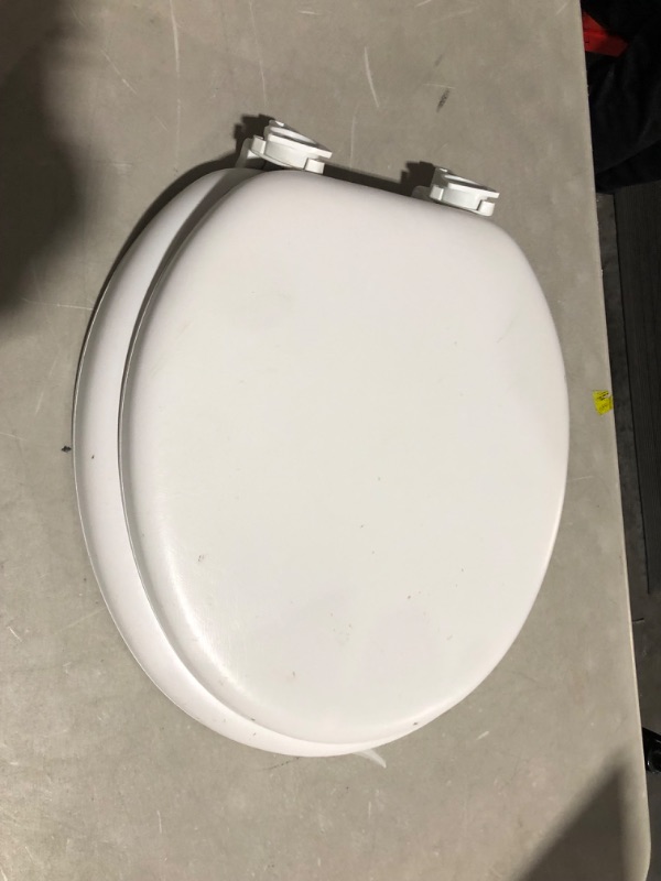 Photo 5 of ***HEAVILY USED/DIRTY - SEE PICTURES***
Mayfair by Bemis Cushioned Vinyl White Round Padded Toilet Seat
